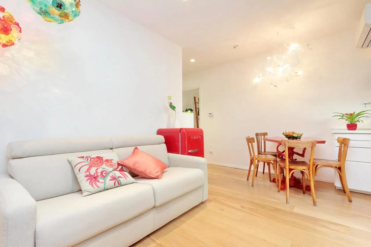 Colosseum Stylish Apartment Rome Italy